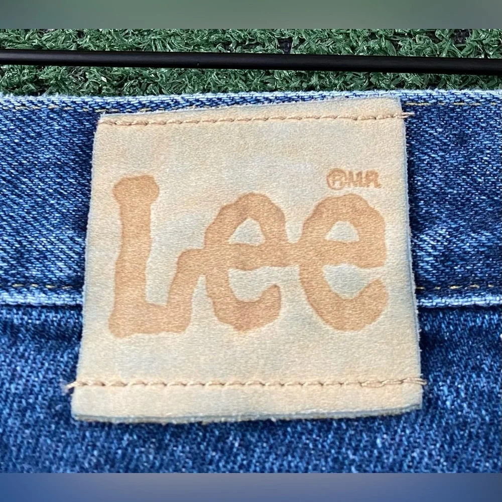 Vintage 90’s Lee Denim Jean Shorts Jorts Men’s Size 30